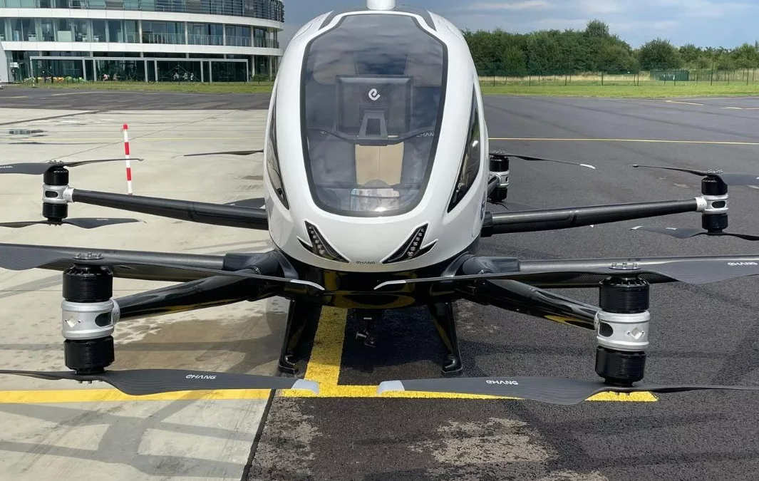 Pour la toute première fois, un drone passager a transporté du fret médical à travers l’espace aérien européen !